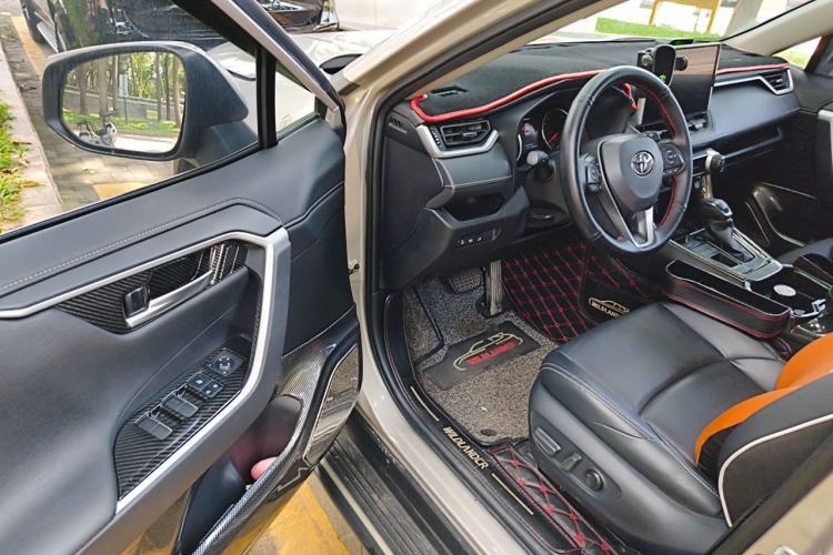 Used Toyota Wildlander 2021 2.0L CVT 4x4 Luxury Edition Driver Seat