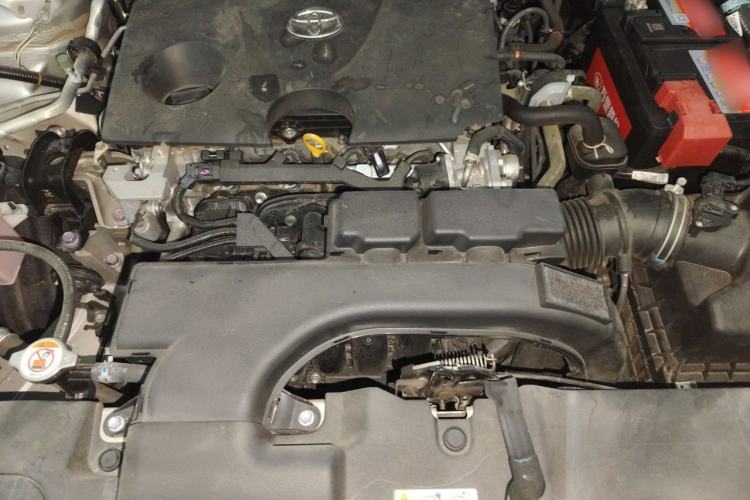 Used Toyota Wildlander 2021 2.0L CVT Two-Wheel Drive Luxury Edition Engine Bay