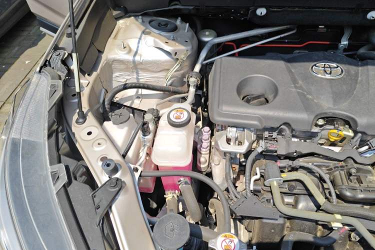 Used Toyota Wildlander 2021 Dual-Engine 2.5L E-CVT Two-Wheel Drive Luxury Edition Engine Bay Right