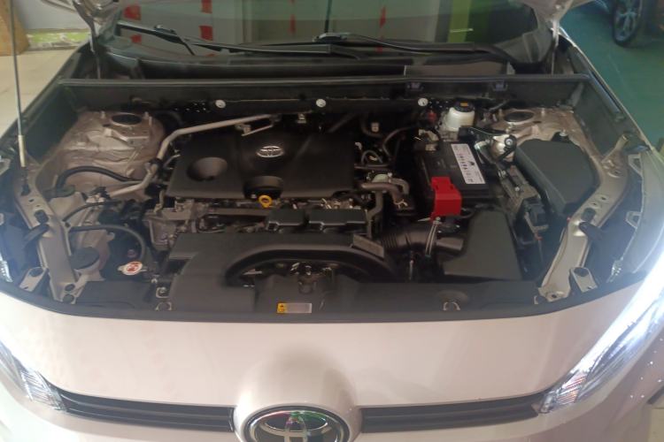 Used Toyota Wildlander 2021 2.0L CVT 4x4 Luxury Edition Engine Bay