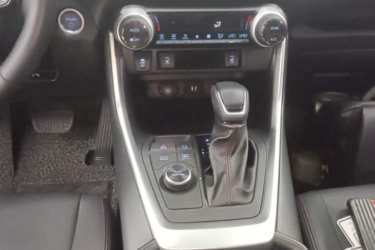 Used Toyota Wildlander 2021 Dual-Engine 2.5L E-CVT Two-Wheel Drive Luxury Edition Gear Lever