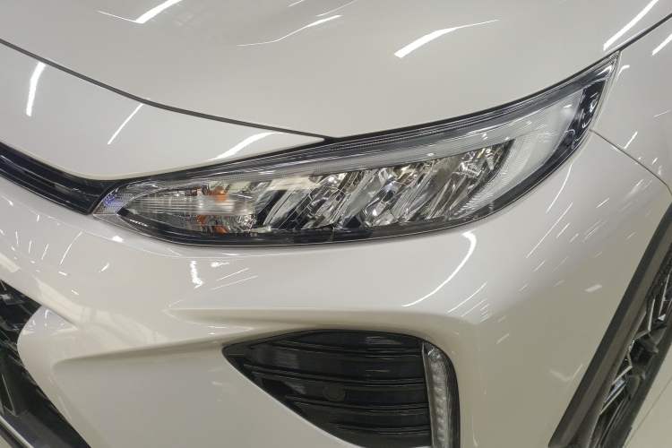 Used Toyota Wildlander 2021 Dual-Engine 2.5L E-CVT Two-Wheel Drive Luxury Edition Left Front Headlight