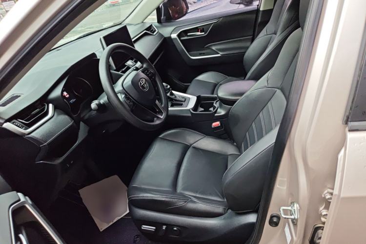 Used Toyota Wildlander 2021 2.0L CVT Two-Wheel Drive Luxury Edition Left Front Seat