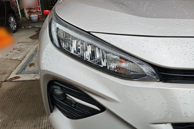 Used Toyota Wildlander 2021 2.0L CVT Two-Wheel Drive Luxury Edition Right Front Headlight