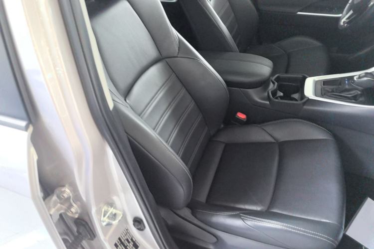 Used Toyota Wildlander 2021 2.0L CVT Two-Wheel Drive Luxury Edition Right Front Seat