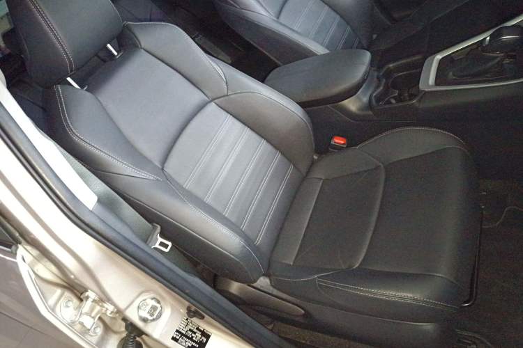 Used Toyota Wildlander 2021 2.0L CVT Two-Wheel Drive Luxury Edition Right Front Seat