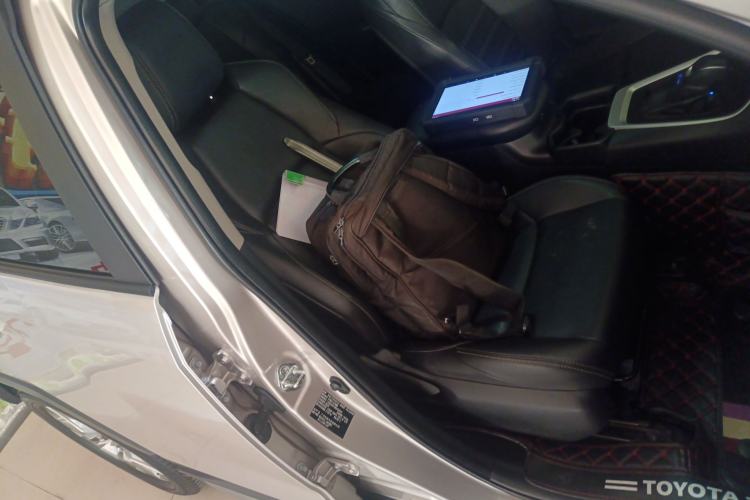 Used Toyota Wildlander 2021 2.0L CVT 4x4 Luxury Edition Right Front Seat