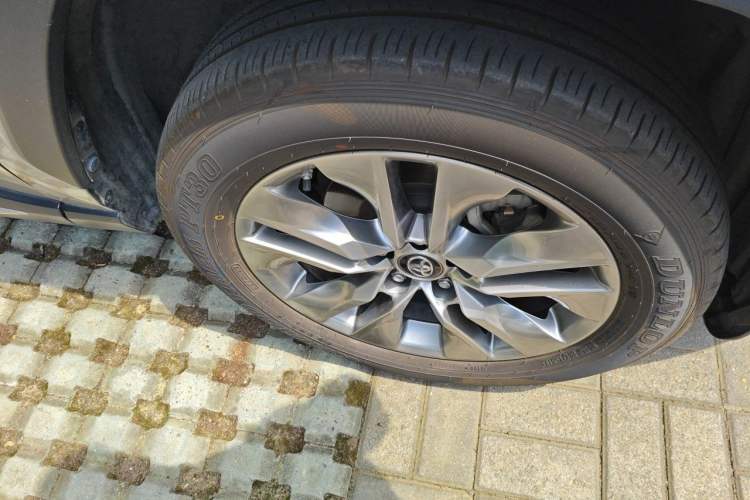Used Toyota Wildlander 2021 Dual-Engine 2.5L E-CVT Two-Wheel Drive Luxury Edition Right Front Wheel Hub