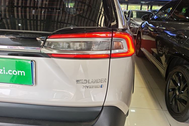 Used Toyota Wildlander 2021 Dual-Engine 2.5L E-CVT Two-Wheel Drive Luxury Edition Right Rear Taillight