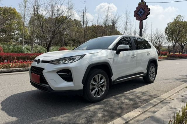 Ojetý Toyota Wildlander 2021 Dual-Motor 2.5L E-CVT Four-Wheel Drive Luxury Edition