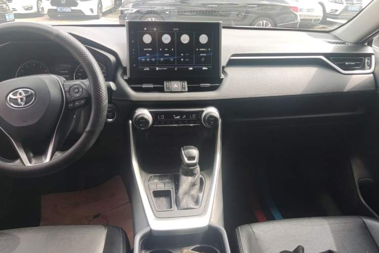 Used Toyota Wildlander 2021 2.0L CVT Two-Wheel Drive Luxury Edition Audio And AC Panel