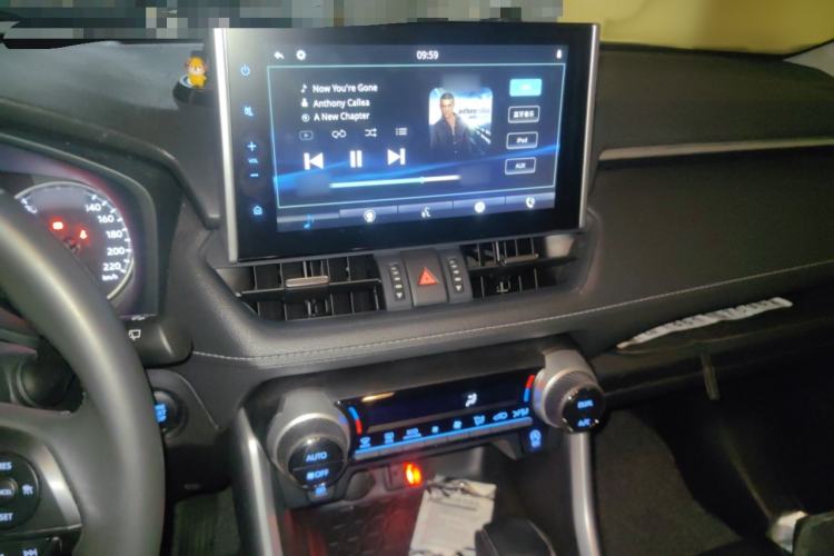 Used Toyota Wildlander 2021 2.0L CVT 4x4 Luxury Edition Audio And AC Panel