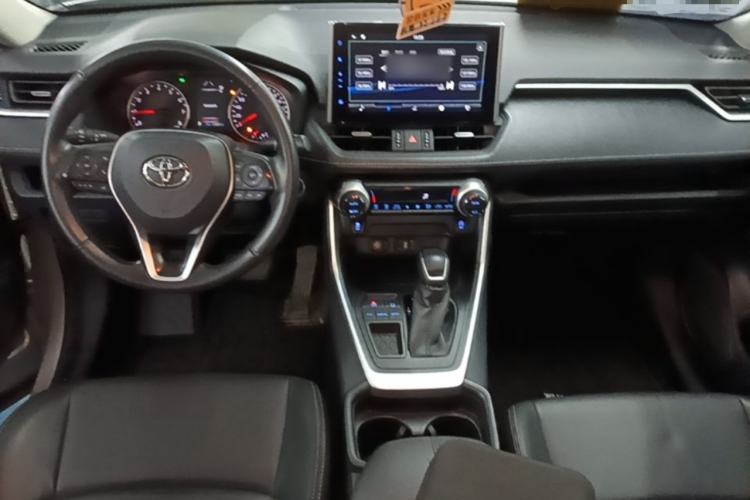 Used Toyota Wildlander 2021 2.0L CVT Two-Wheel Drive Luxury Edition Center Console