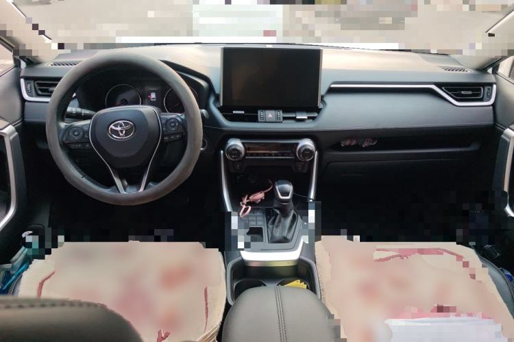 Used Toyota Wildlander 2021 2.0L CVT 4x4 Luxury Edition Center Console