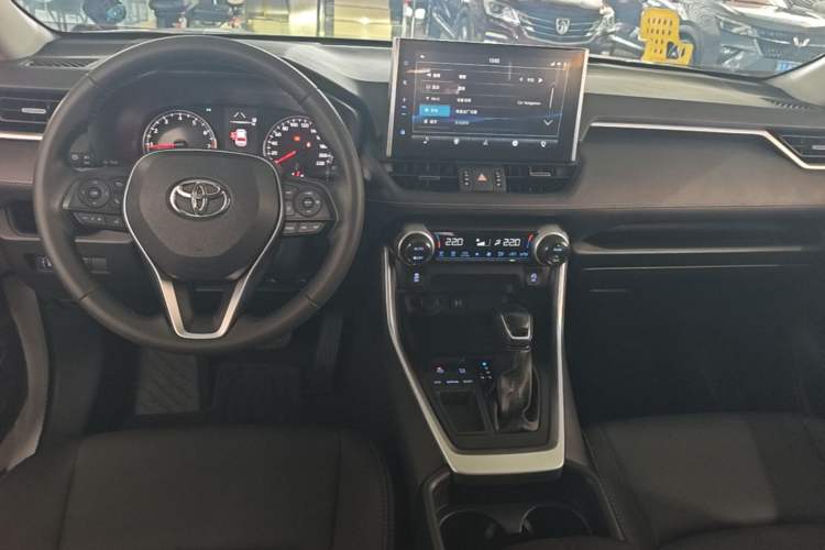 Used Toyota Wildlander 2021 2.0L CVT Two-Wheel Drive Luxury Edition Center Console