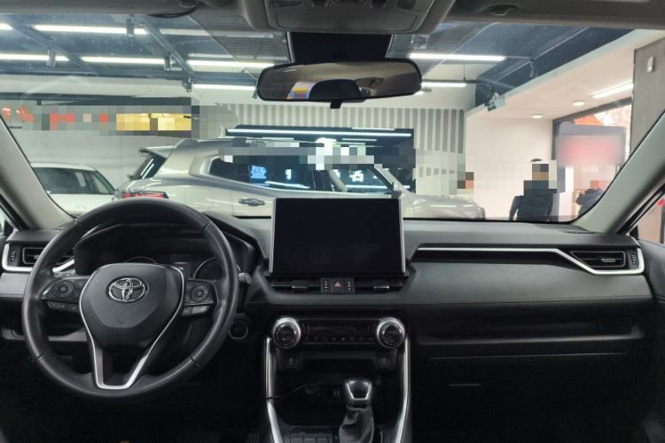 Used Toyota Wildlander 2021 2.0L CVT Two-Wheel Drive Luxury Edition Center Console