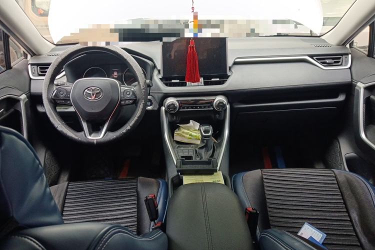 Used Toyota Wildlander 2021 2.0L CVT 4x4 Luxury Edition Center Console