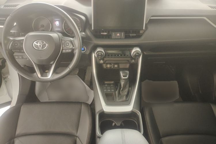 Used Toyota Wildlander 2021 2.0L CVT 4x4 Luxury Edition Center Console