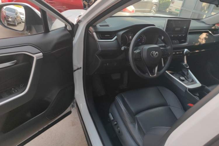 Used Toyota Wildlander 2021 Dual-Motor 2.5L E-CVT Four-Wheel Drive Luxury Edition Driver Seat