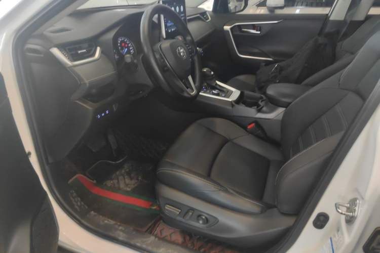 Used Toyota Wildlander 2021 Dual-Motor 2.5L E-CVT Four-Wheel Drive Luxury Edition Driver Seat