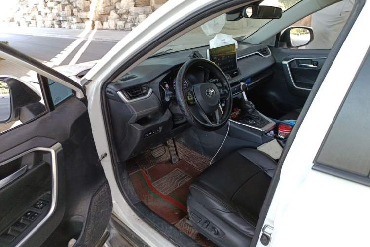Used Toyota Wildlander 2021 Dual-Motor 2.5L E-CVT Four-Wheel Drive Luxury Edition Driver Seat