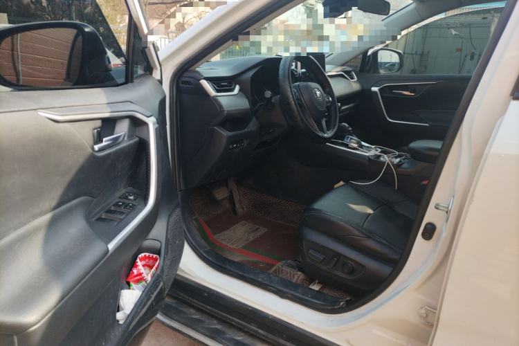 Used Toyota Wildlander 2021 Dual-Motor 2.5L E-CVT Four-Wheel Drive Luxury Edition Driver Seat