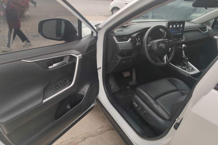 Used Toyota Wildlander 2021 Dual-Motor 2.5L E-CVT Four-Wheel Drive Luxury Edition Driver Seat