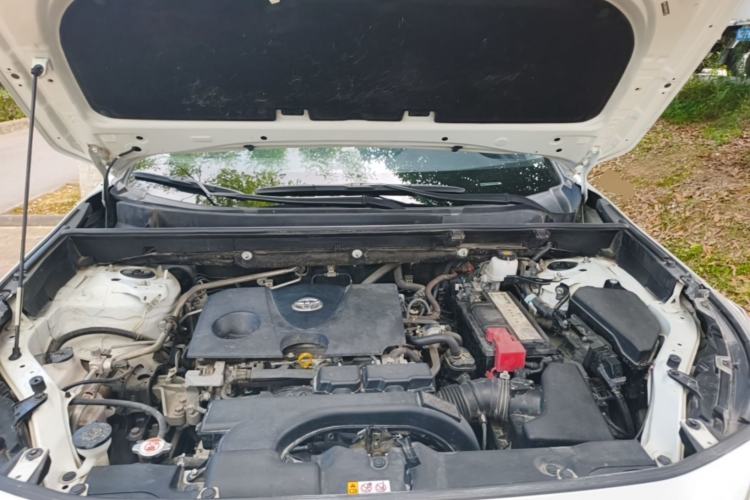 Used Toyota Wildlander 2021 2.0L CVT 4x4 Luxury Edition Engine Bay