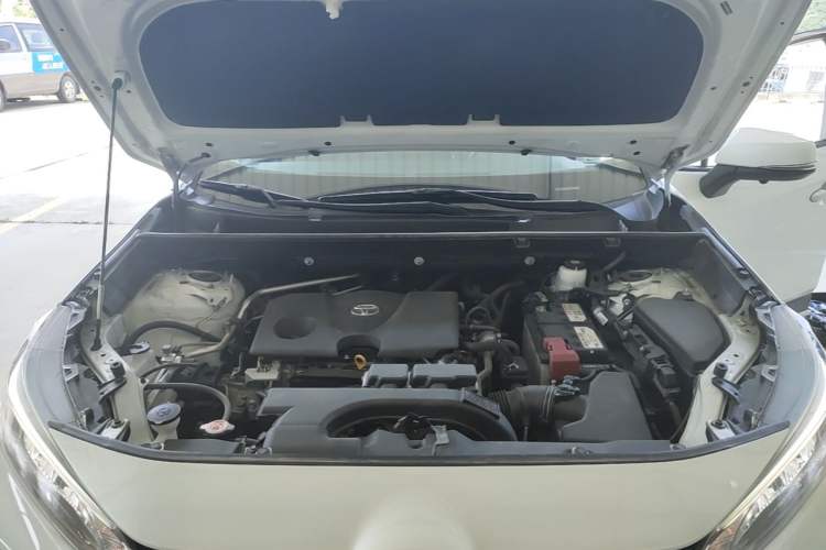 Used Toyota Wildlander 2021 2.0L CVT 4x4 Luxury Edition Engine Bay