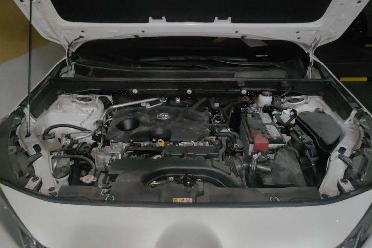 Used Toyota Wildlander 2021 2.0L CVT 4x4 Luxury Edition Engine Bay