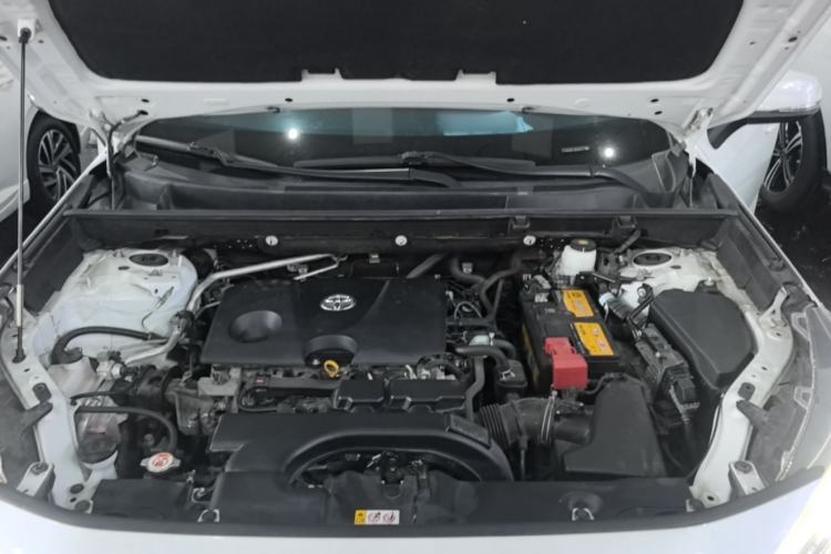 Used Toyota Wildlander 2021 2.0L CVT 4x4 Luxury Edition Engine Bay