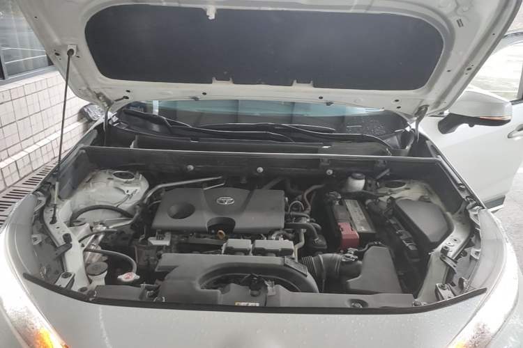 Used Toyota Wildlander 2021 2.0L CVT 4x4 Luxury Edition Engine Bay