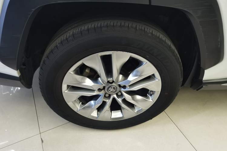 Used Toyota Wildlander 2021 2.0L CVT Two-Wheel Drive Luxury Edition Exterior 2