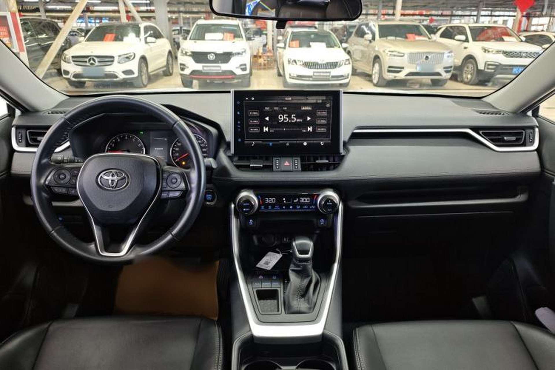 Used Toyota Wildlander 2021 2.0L CVT Two-Wheel Drive Luxury Edition Exterior 5