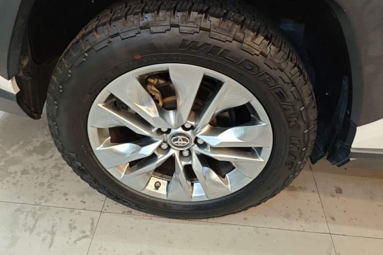 Used Toyota Wildlander 2021 2.0L CVT 4x4 Luxury Edition Exterior 5