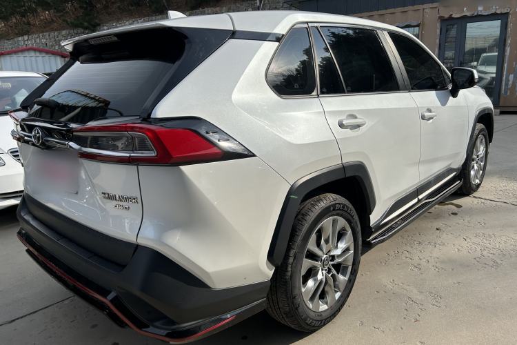 Used Toyota Wildlander 2021 2.0L CVT 4x4 Luxury Edition Exterior 5