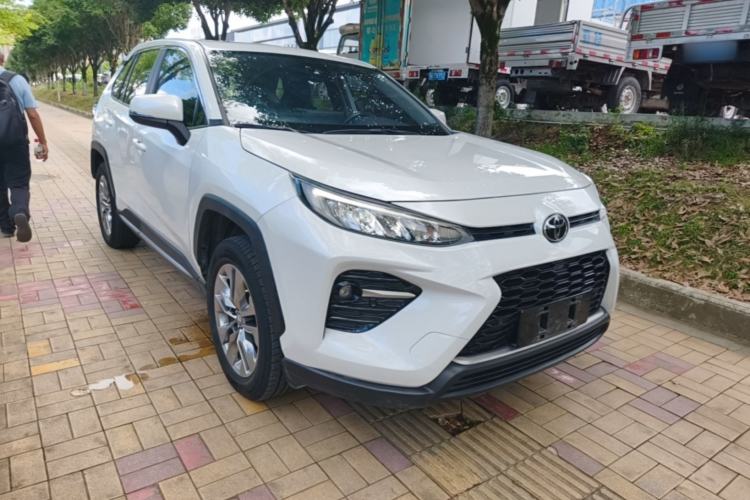 Used Toyota Wildlander 2021 2.0L CVT 4x4 Luxury Edition Front Right 45 Deg