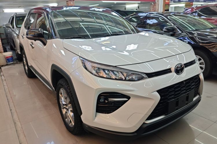Used Toyota Wildlander 2021 2.0L CVT 4x4 Luxury Edition Front Right 45 Deg