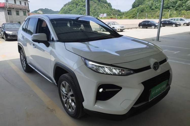 Used Toyota Wildlander 2021 2.0L CVT 4x4 Luxury Edition Front Right 45 Deg