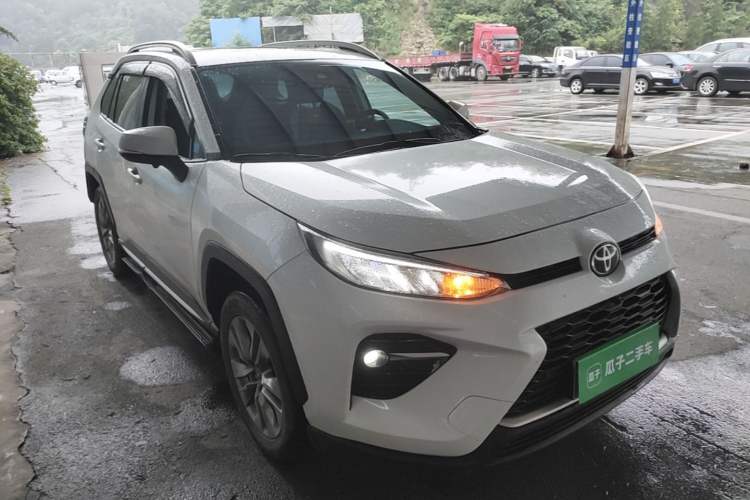 Used Toyota Wildlander 2021 2.0L CVT 4x4 Luxury Edition Front Right 45 Deg