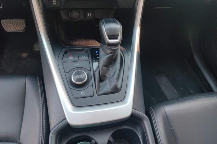 Used Toyota Wildlander 2021 Dual-Motor 2.5L E-CVT Four-Wheel Drive Luxury Edition Gear Lever