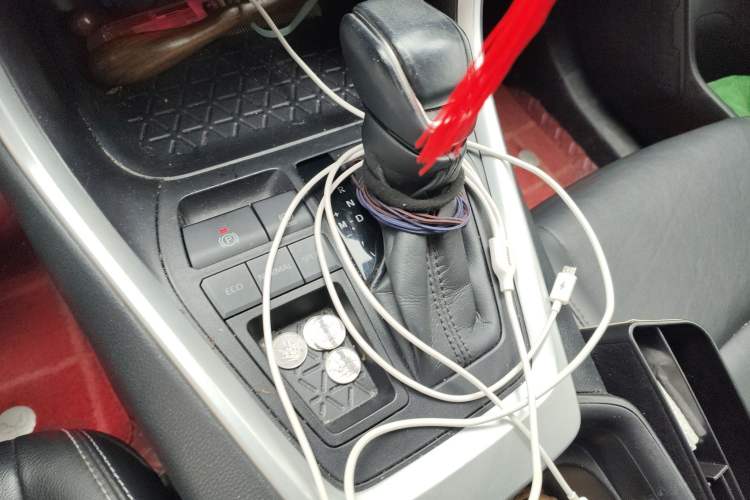 Used Toyota Wildlander 2021 2.0L CVT Two-Wheel Drive Luxury Edition Gear Lever