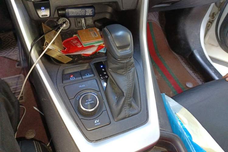Used Toyota Wildlander 2021 Dual-Motor 2.5L E-CVT Four-Wheel Drive Luxury Edition Gear Lever