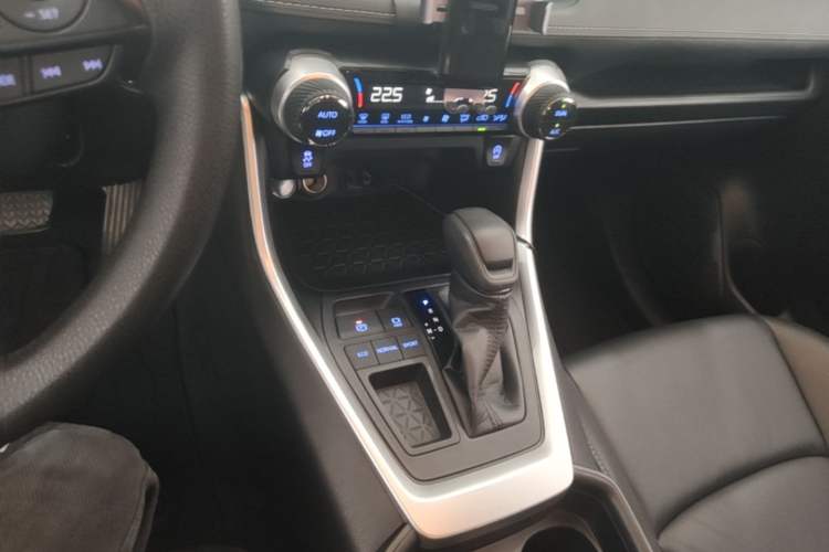 Used Toyota Wildlander 2021 2.0L CVT Two-Wheel Drive Luxury Edition Gear Lever