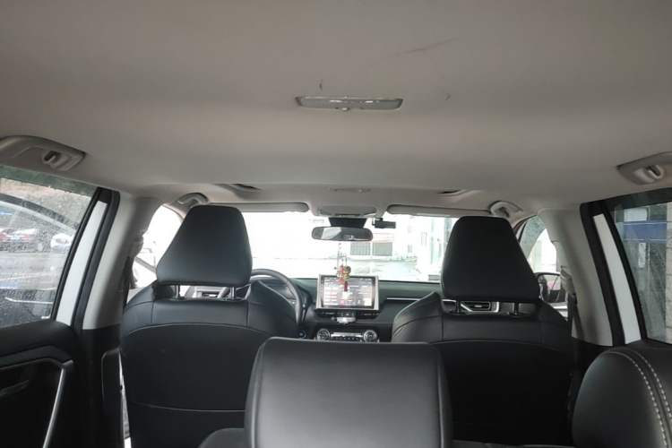 Used Toyota Wildlander 2021 2.0L CVT 4x4 Luxury Edition Headliner