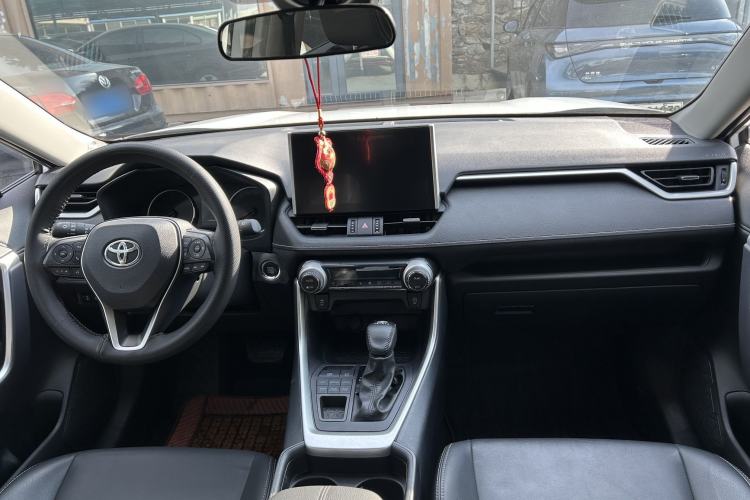 Used Toyota Wildlander 2021 2.0L CVT 4x4 Luxury Edition Interior 1
