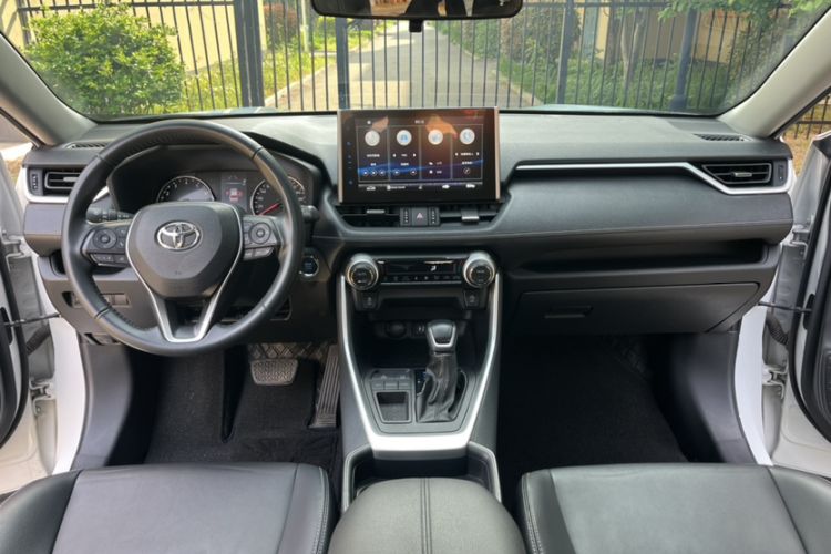 Used Toyota Wildlander 2021 2.0L CVT Two-Wheel Drive Luxury Edition Interior 1