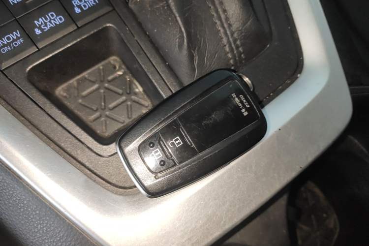 Used Toyota Wildlander 2021 2.0L CVT 4x4 Luxury Edition Interior 1