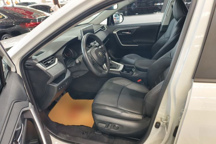 Used Toyota Wildlander 2021 2.0L CVT Two-Wheel Drive Luxury Edition Interior 1