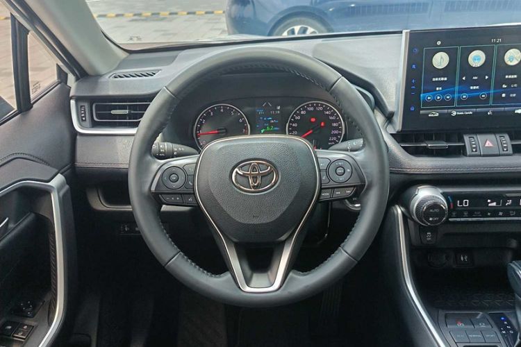 Used Toyota Wildlander 2021 2.0L CVT Two-Wheel Drive Luxury Edition Interior 10
